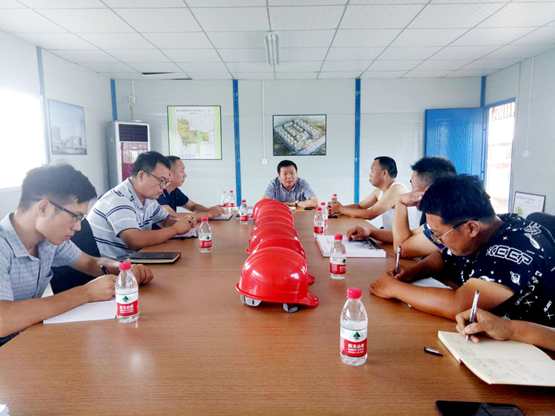 緊抓項目施工質量，加強推進施工進度